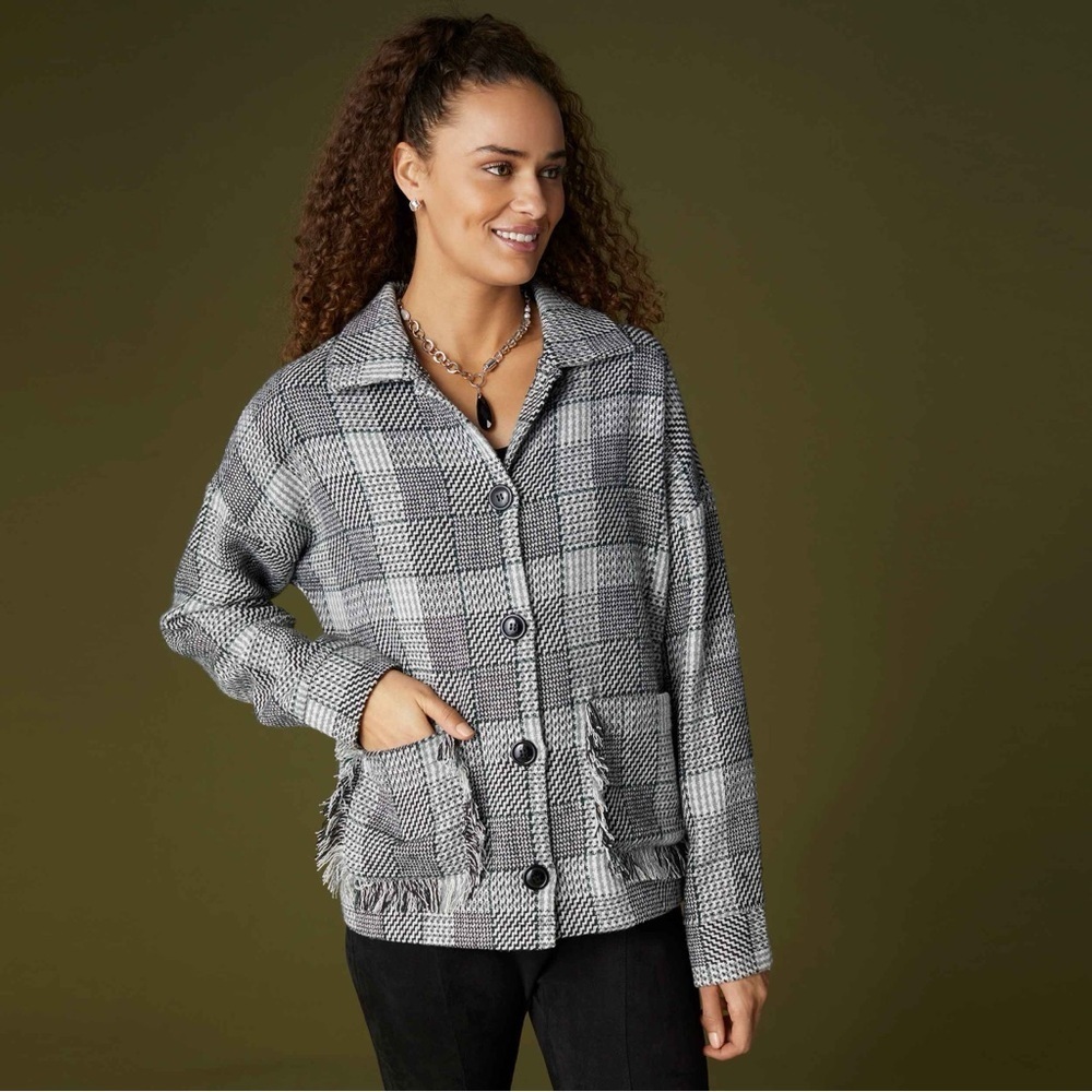 Coco + Carmen Jolene Button front shacket Black and White Plaid Blazer 🆕